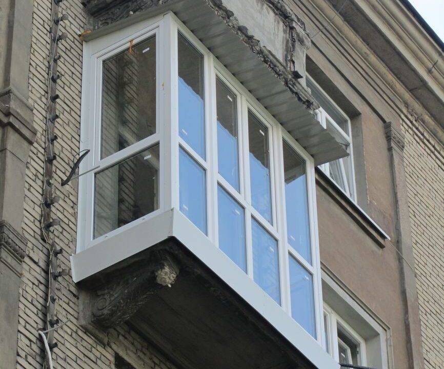 Балконы снаружи